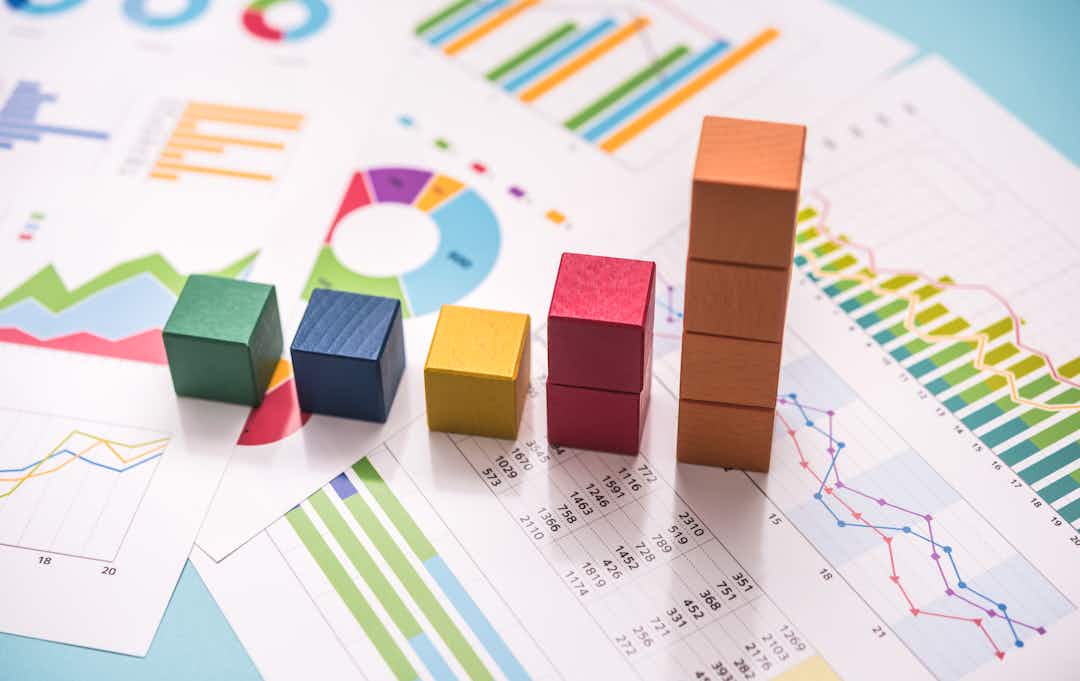 データ可視化のコツは?具体的な手法や「見える化」のメリットも紹介