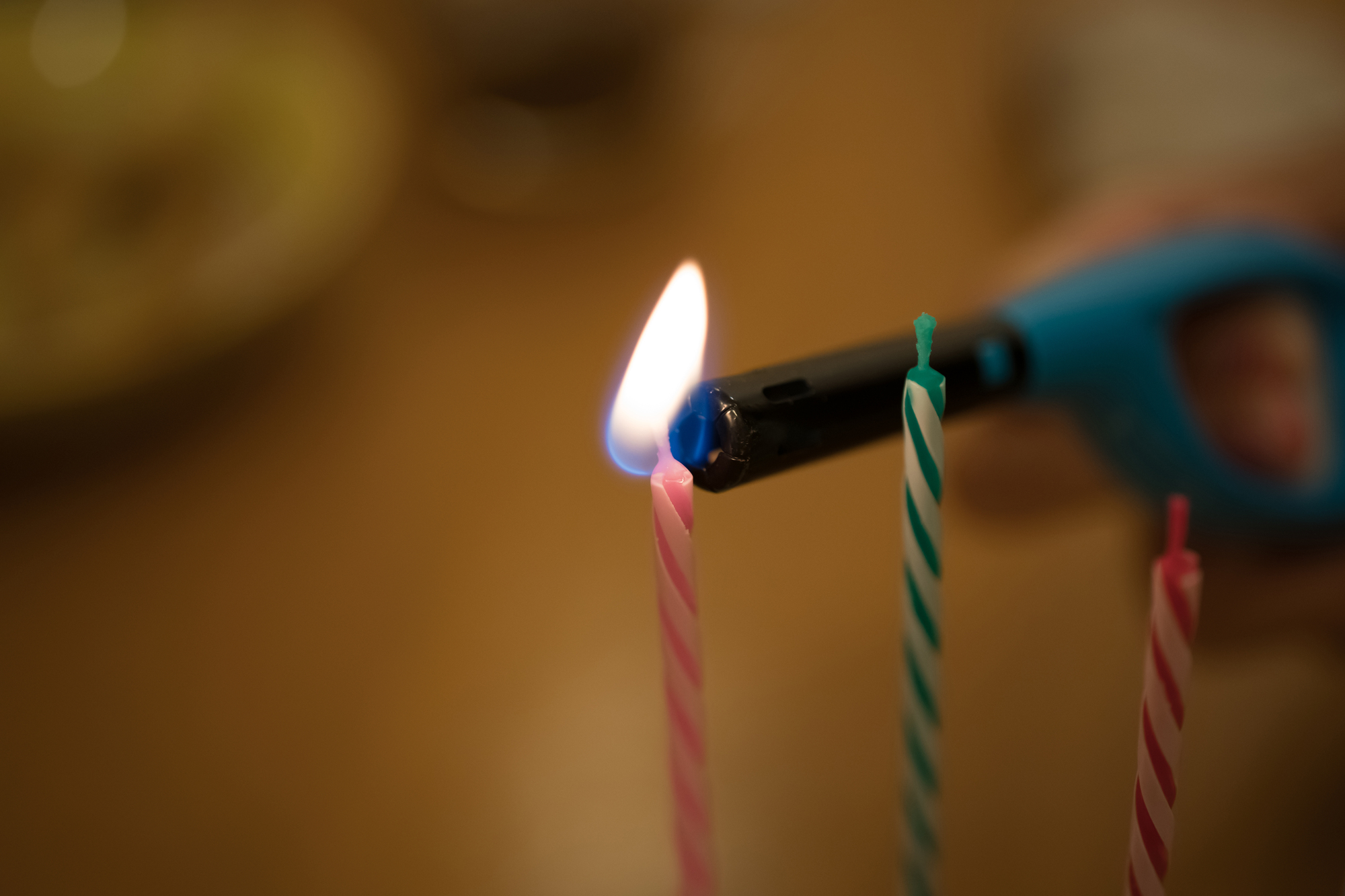 チャッカマンの安全な捨て方は ガス抜き方法と注意点を解説