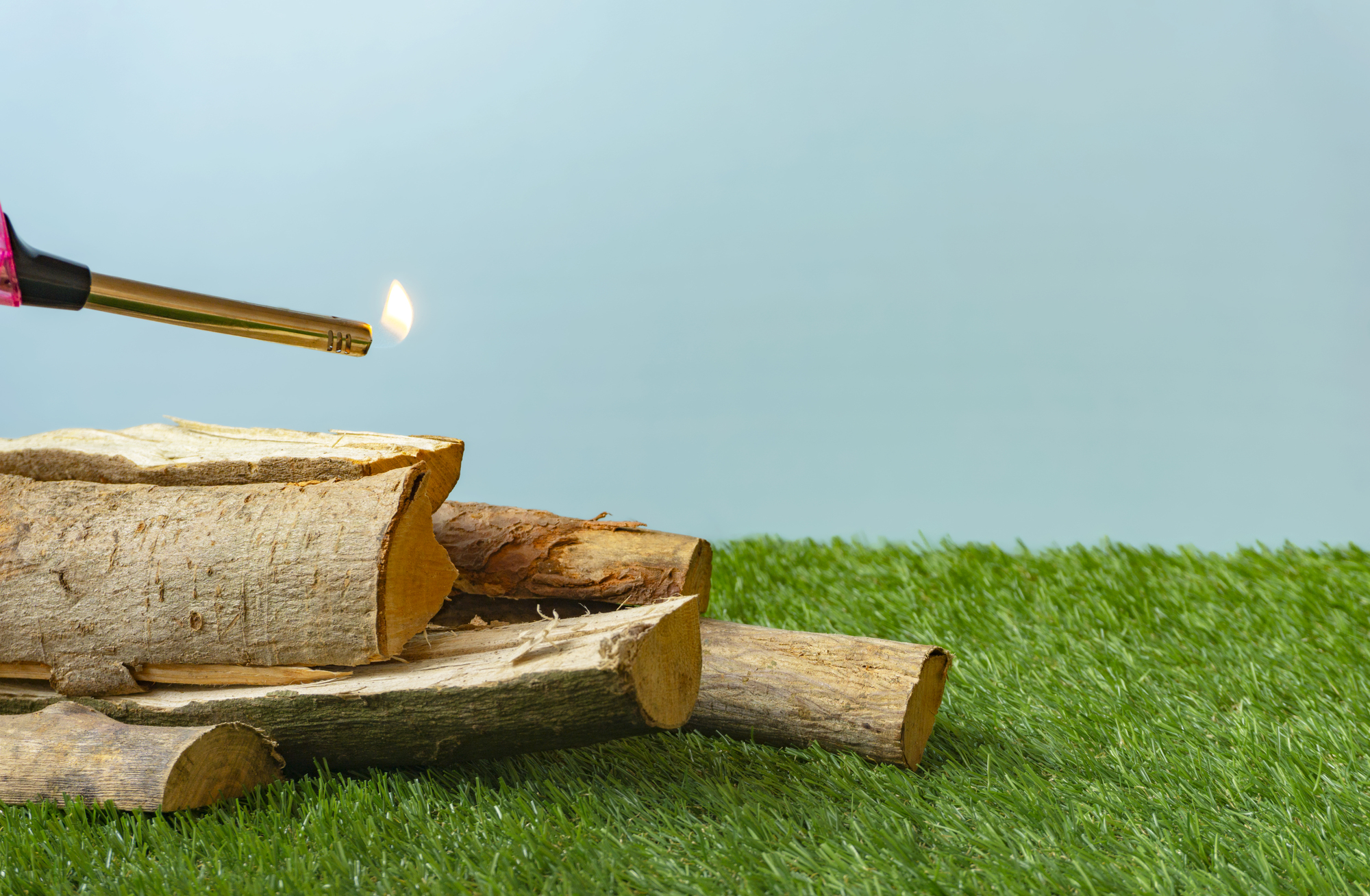 チャッカマンの安全な捨て方は ガス抜き方法と注意点を解説