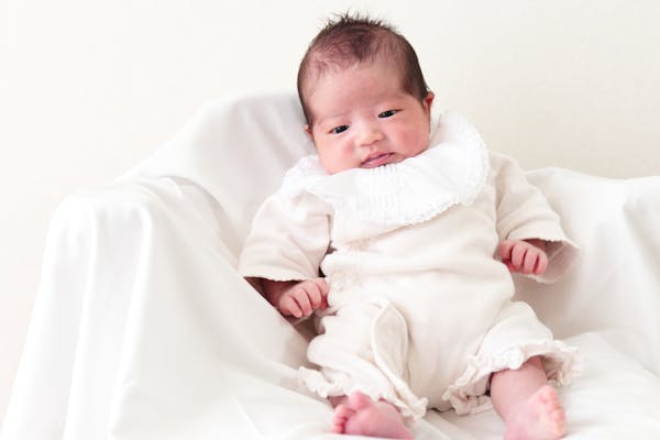 子どもの喪服はどうする 服装のマナーや購入場所を紹介 子どもの喪服はどうする 服装のマナーや購入場所を紹介