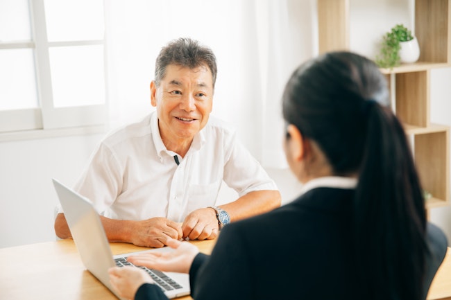 相続手続きを依頼できる専門家4選｜代行サービスの費用や選び方